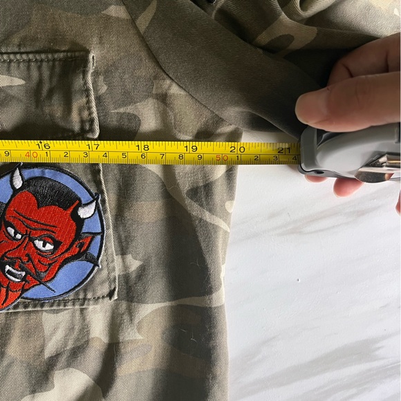 VTG🍷 OOAK - Forever 21 Camo Custom Patch Jacket - Size S - Picture 11 of 12
